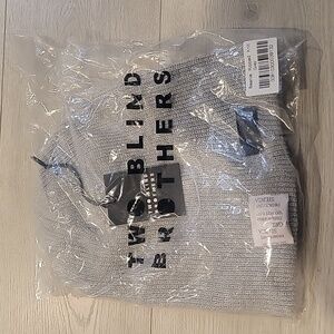 Two Blind Brothers Unisex Ribbed Knit Brail Patch Beanie Hat Gray One Size NWT